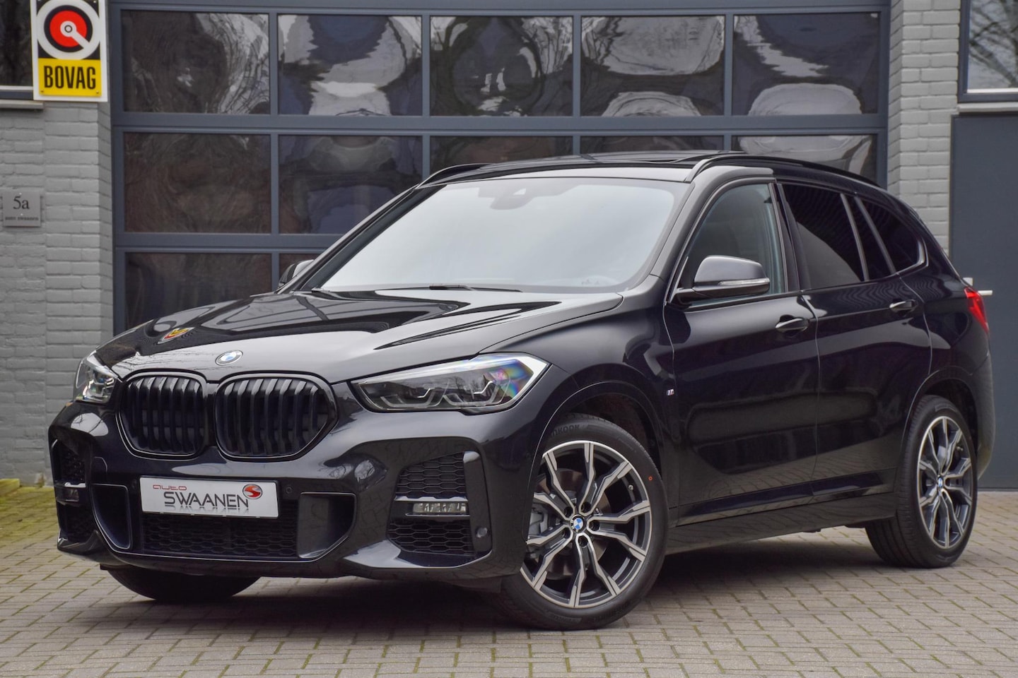 BMW X1 - xDrive25i High Executive | Pano | Hud | Camera - AutoWereld.nl