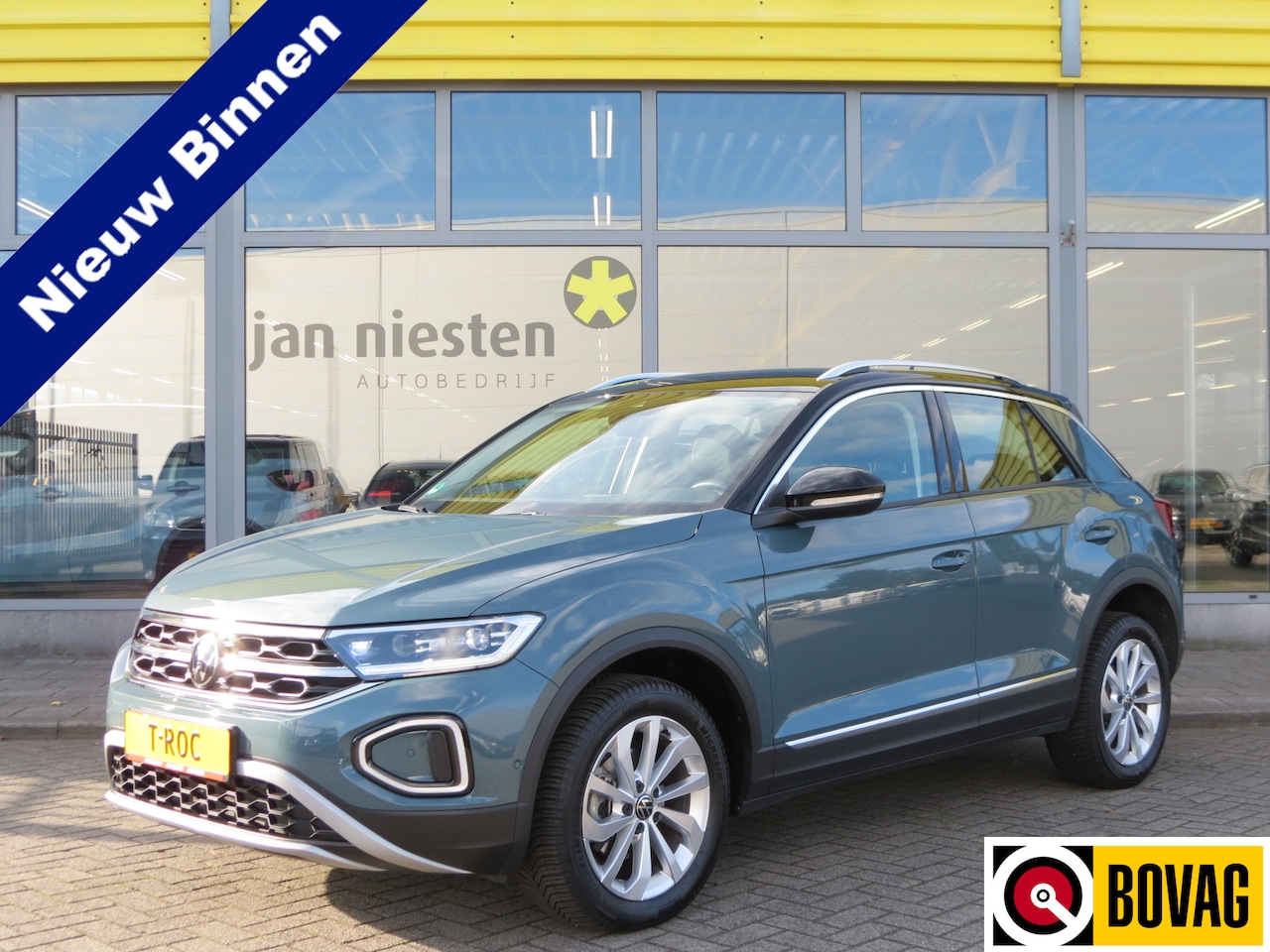 Volkswagen T-Roc - 1.5 TSI Style Automaat | Matrix IQ LED | Two-Tone Kleur | Navi | Rijklaarprijs incl. 1 jaa - AutoWereld.nl