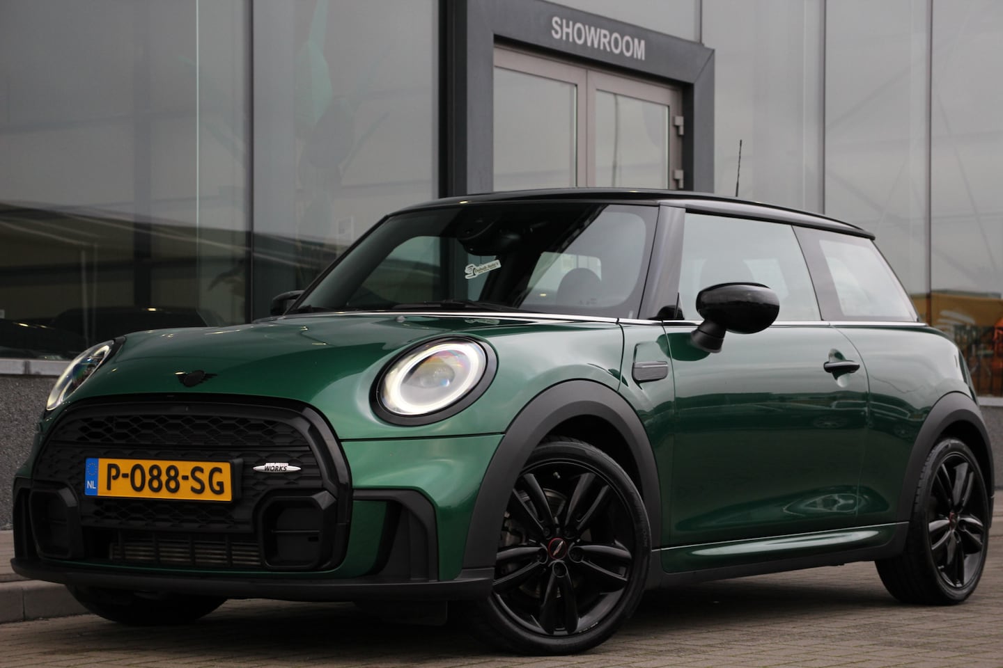 MINI Cooper - Mini 1.5 Resolute Edition | JCW Pakket | - AutoWereld.nl