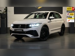 Volkswagen Tiguan - 1.5 TSI R-Line BLACKSTYLE ACC-CAMERA-HARMAN KARDON-HEADUP-IQ LIGHT-KEYLESS-PANORAMA