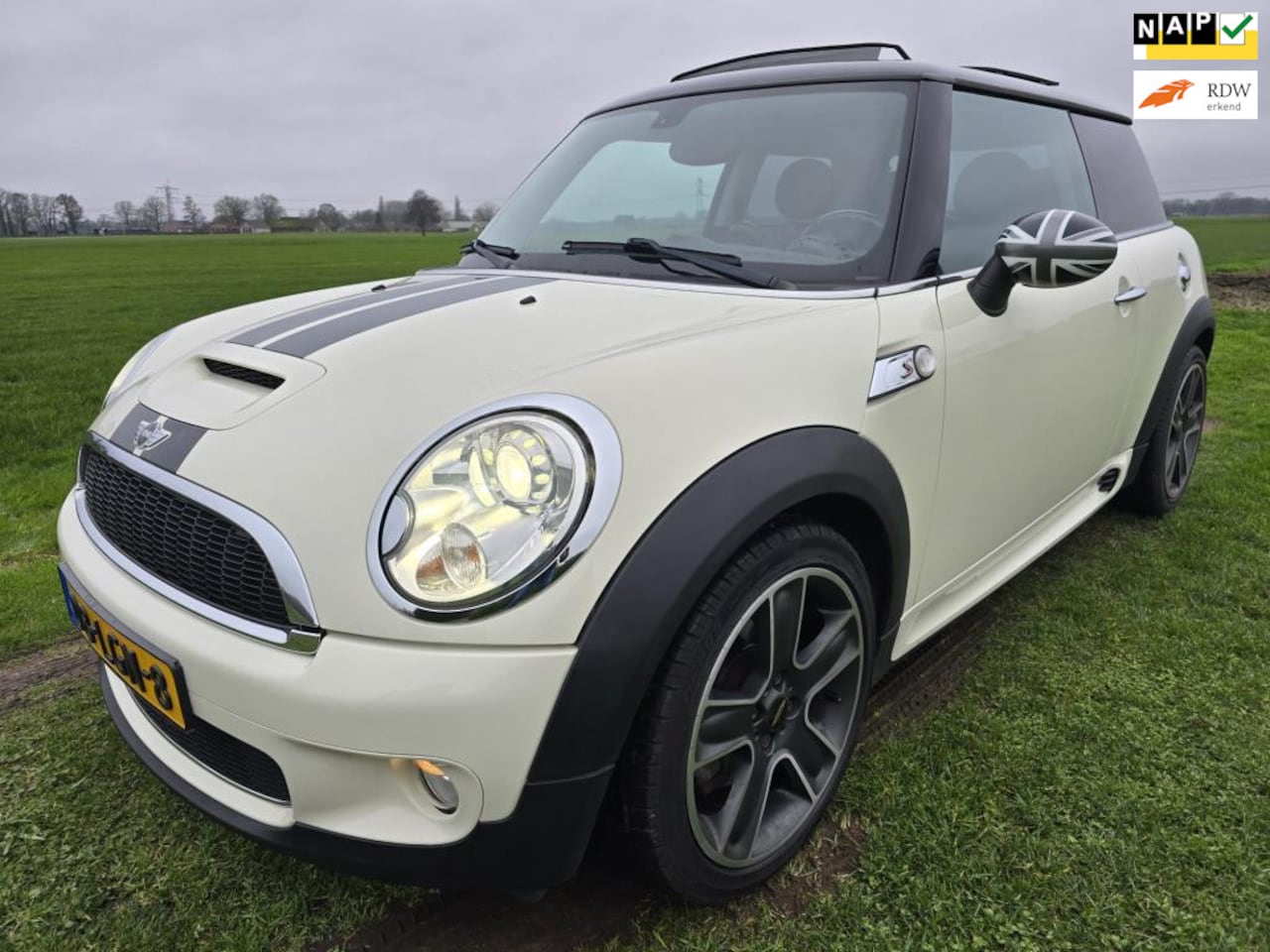 MINI Cooper S - Mini 1.6 Chili|JCW-pakket|Pano-dak|Leer|APK-Nieuw! - AutoWereld.nl