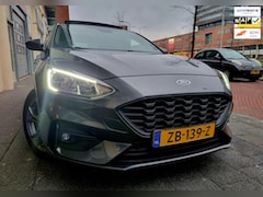 Ford Focus - 1.5 EcoBoost ST Line Business Automaat PanoDak