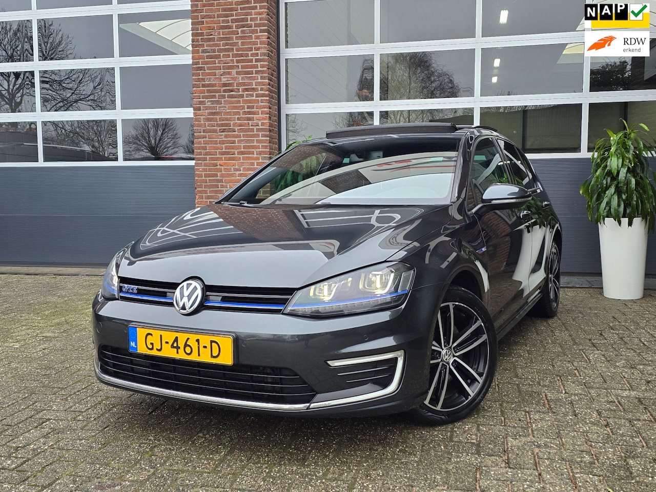 Volkswagen Golf - 1.4 TSI GTE Panoramadak |Keyless |Navi |Nap - AutoWereld.nl