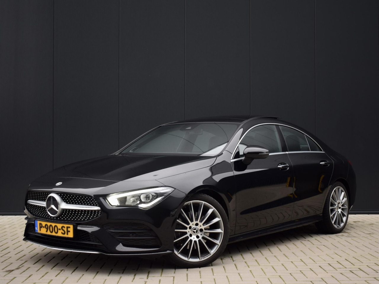 Mercedes-Benz CLA-Klasse - 200 Business Solution Luxury | BTW | Pano | Burmester Audio | 19" Velgen | Carplay | 1e ei - AutoWereld.nl