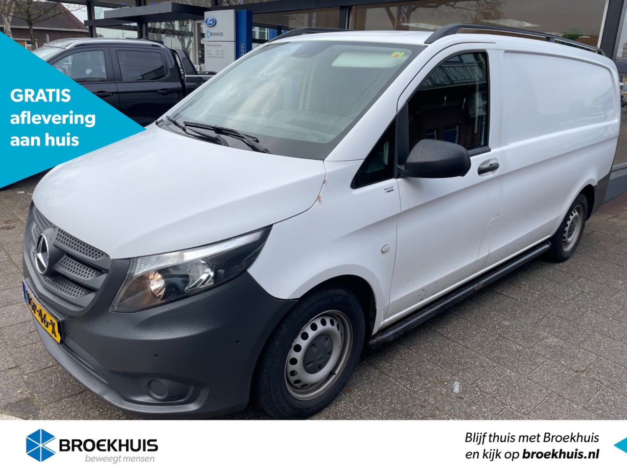 Mercedes-Benz Vito - 114 CDI Lang Automaat | Trekhaak | Navi | 3-Persoons | Dakrails | Cruise | Sidebars | 2.00 - AutoWereld.nl