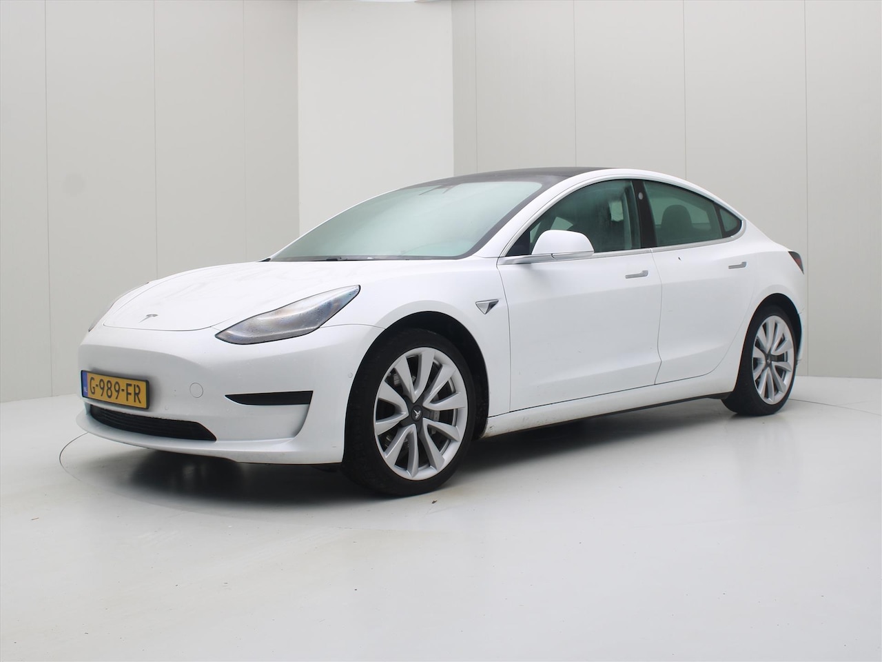 Tesla Model 3 - Standard RWD Plus [ AUTOPILOT+19+LEDER+CAMERA+PDC+LED ] - AutoWereld.nl