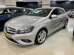 Mercedes-Benz A-klasse - 180 Ambition Navigatie Airco PDC V+A Trekhaak Leder/Stof