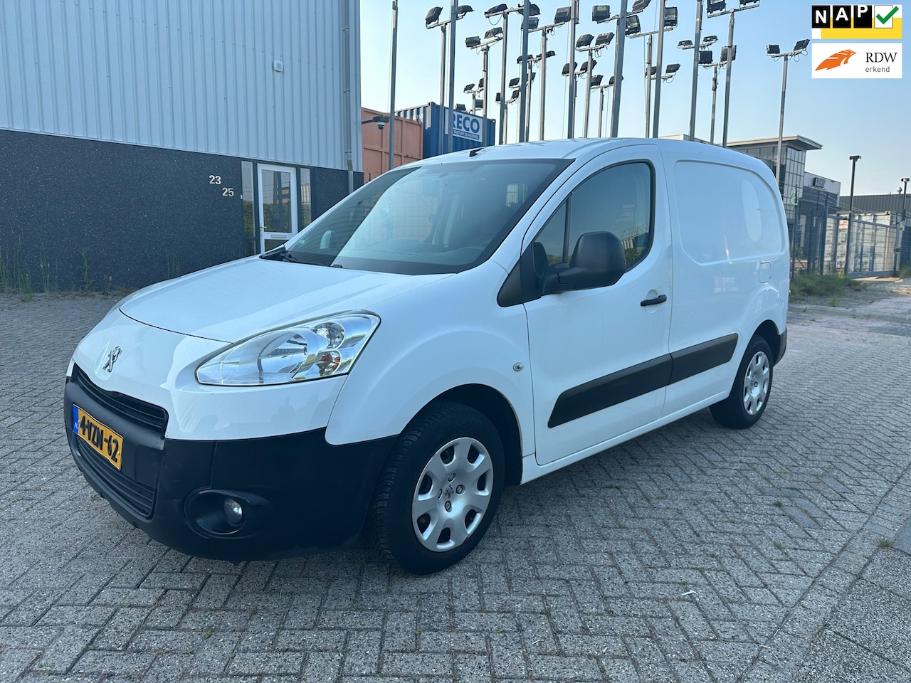 Peugeot Partner - 120 1.6 HDI L1 AIRCO 3 ZITS 2012 PDC SCHUIFDEUR - AutoWereld.nl