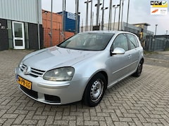 Volkswagen Golf - 1.6 FSI Sportline 2004 ZILVER 5 DEURS