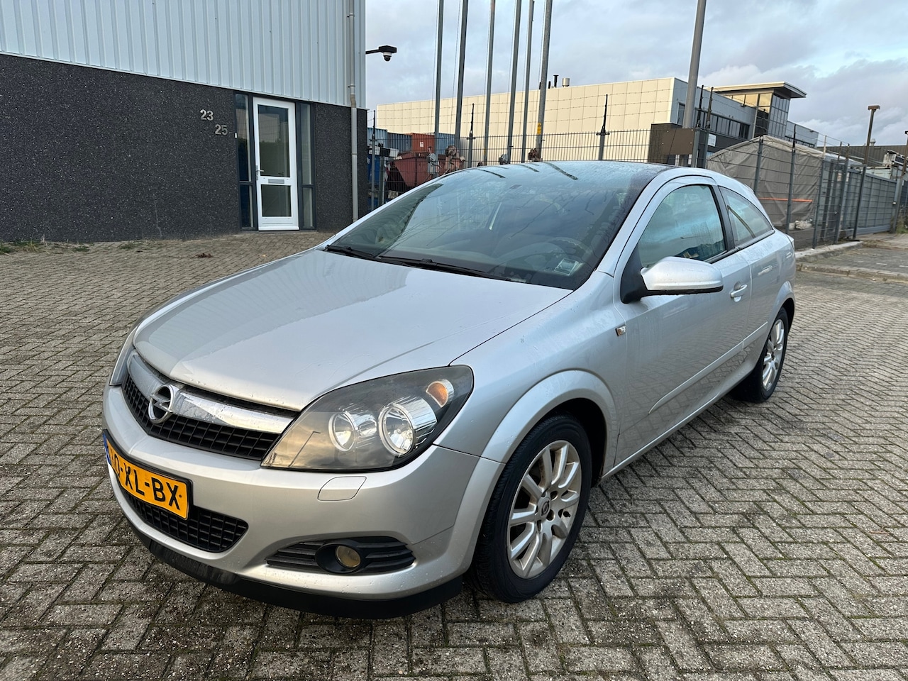 Opel Astra GTC - 1.6 Temptation AIRCO 2007 APK NIEUW - AutoWereld.nl