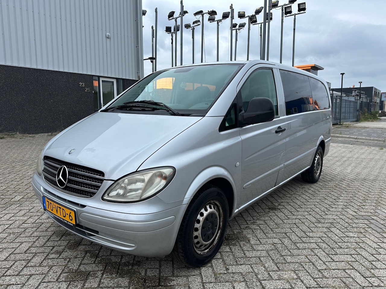 Mercedes-Benz Vito - 115 CDI 320 Lang Dubbel Cabine Yountimer 2005 Airco 150PK - AutoWereld.nl