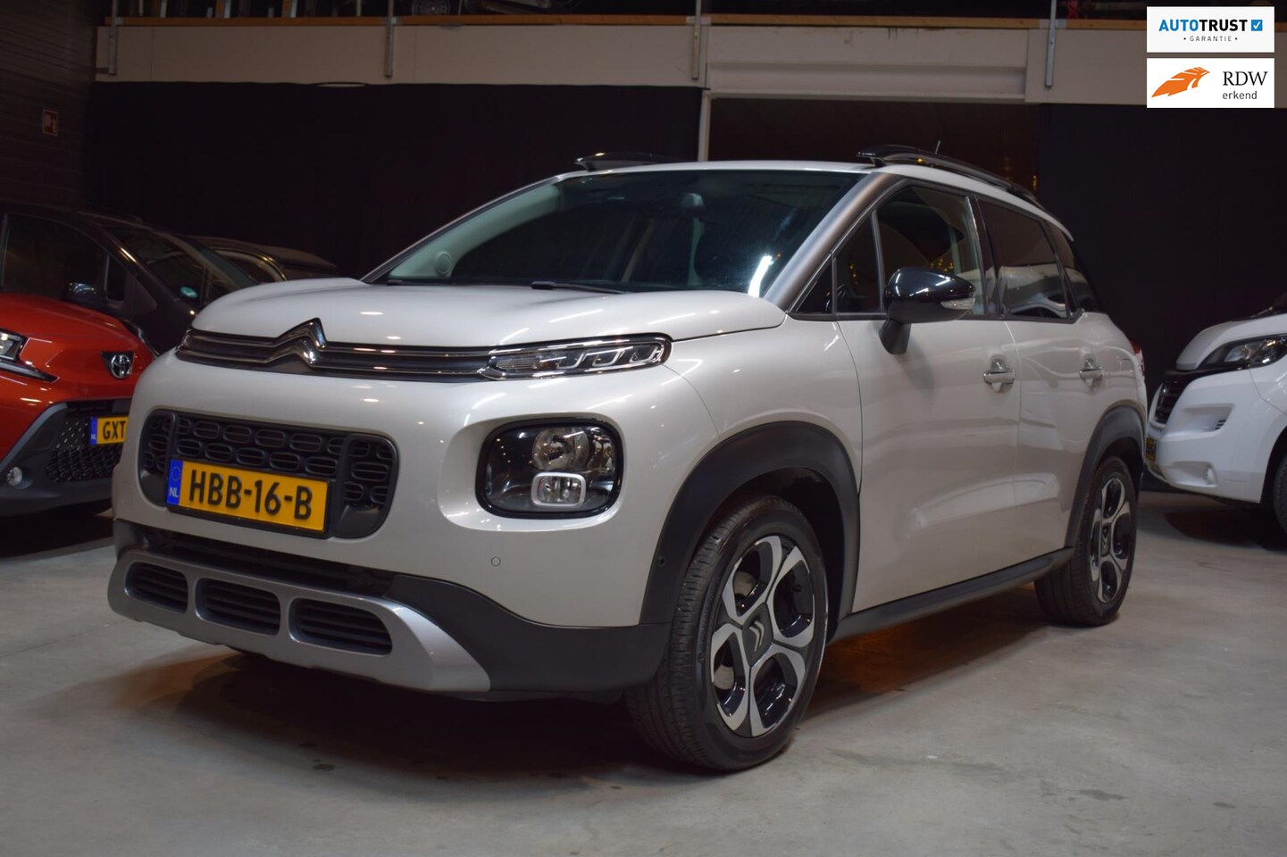 Citroën C3 Aircross - 1.2 EAT 6 Shine 81KW open dak trekhaak - AutoWereld.nl