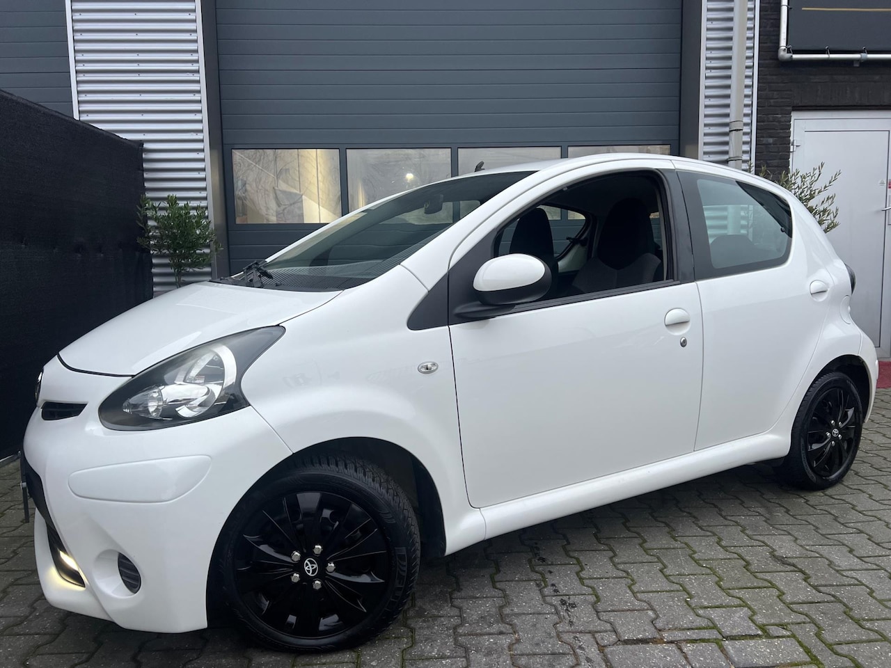 Toyota Aygo - 1.0 | Led | 5Deurs | Isofix - AutoWereld.nl