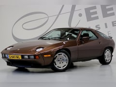 Porsche 928 - S 5.0L V8 Sunroof Coupé