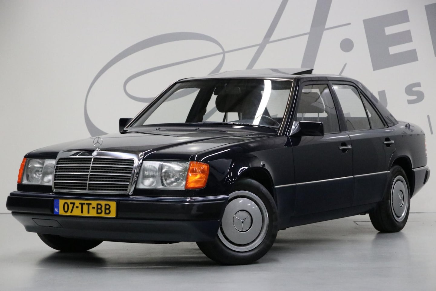 Mercedes-Benz 200-500 (W124) - 200 E/ Schuifdak/ - AutoWereld.nl