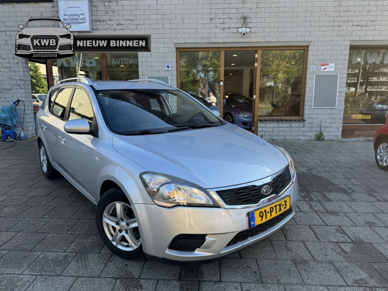 Kia Cee'd - 1.4 CVVT X-tra Nieuwe apk Beurt - AutoWereld.nl