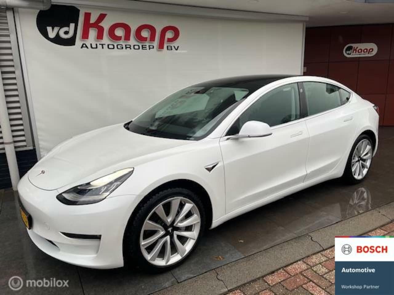 Tesla Model 3 - Long Range RWD Long Range AWD 75 kWh PANORAMA TREKHAAK LVD ETC - AutoWereld.nl