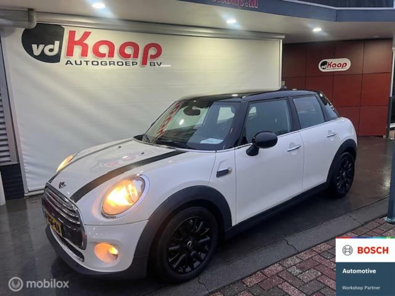 MINI Cooper - Mini 1.5 Pepper NAVIGATIE DAB ETC - AutoWereld.nl