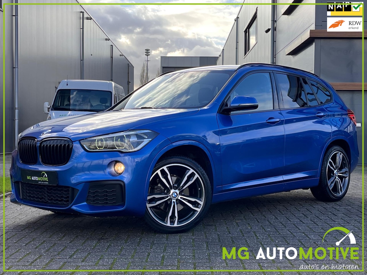 BMW X1 - SDrive18i Centennial High Executive M Sport | Leder | Navi | Head up - AutoWereld.nl