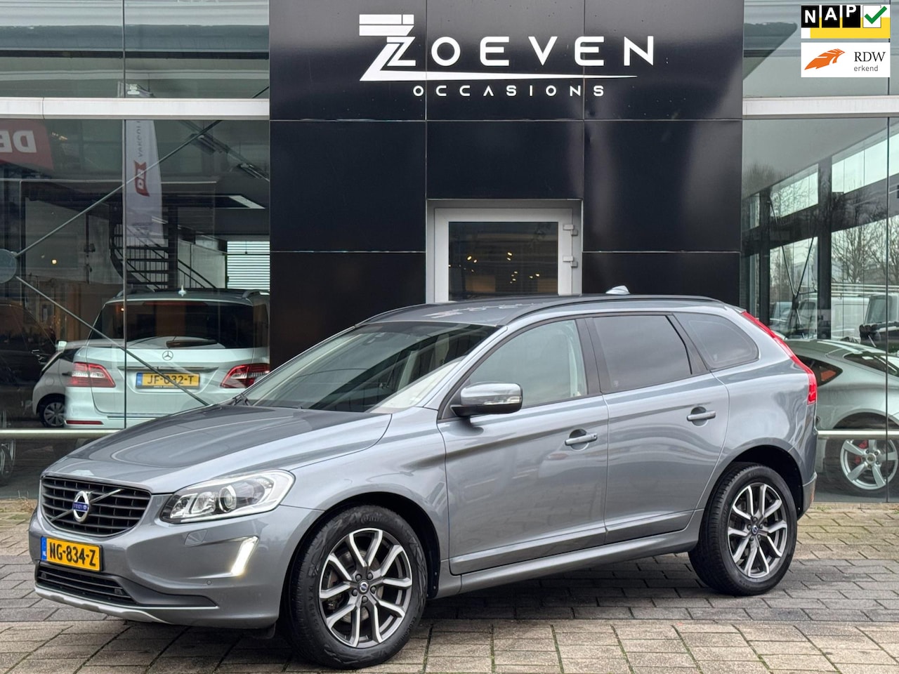 Volvo XC60 - 2.0 D3 FWD R-Design 2.0 D3 FWD R-Design - AutoWereld.nl