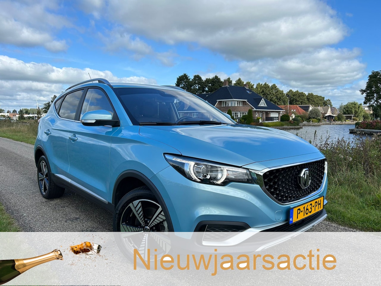 MG ZS - EV Luxury 45 kWh Leder / Navigatie / Camera Nieuwstaat! - AutoWereld.nl