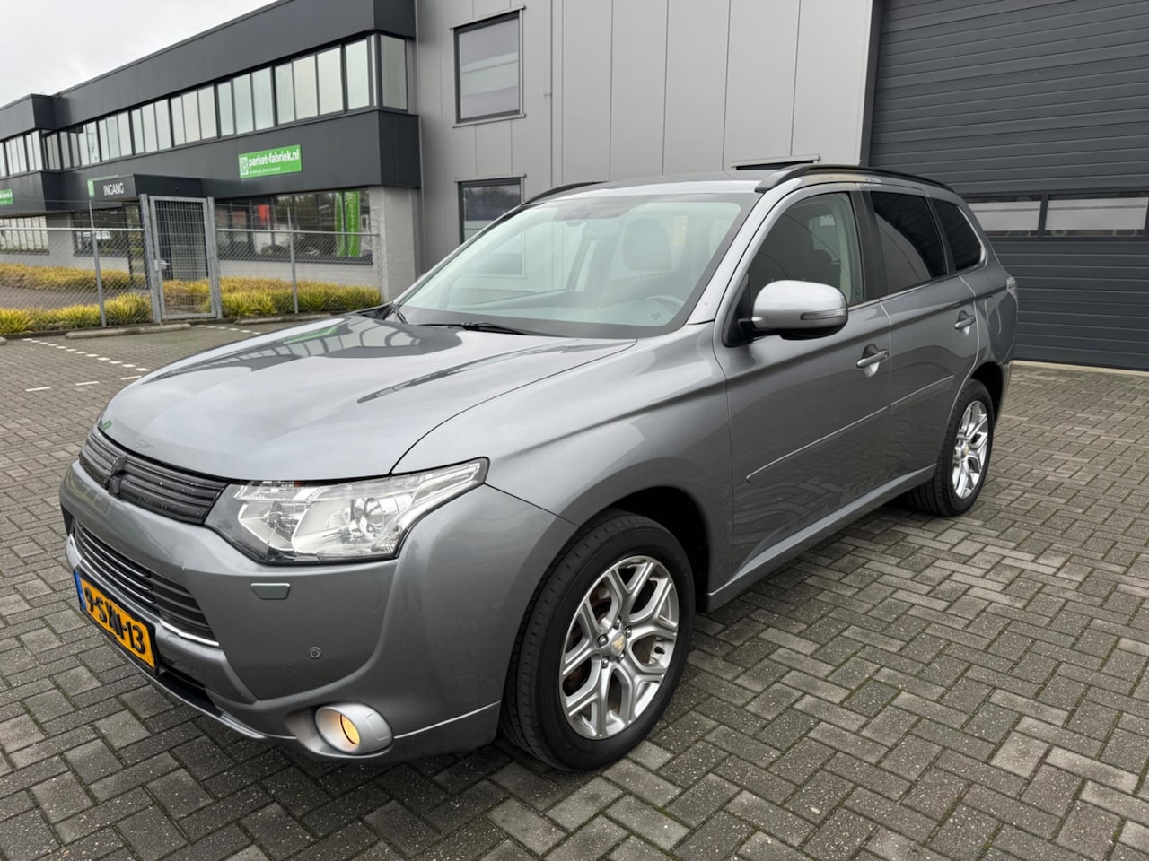 Mitsubishi Outlander - 2.0 PHEV Intense + - AutoWereld.nl