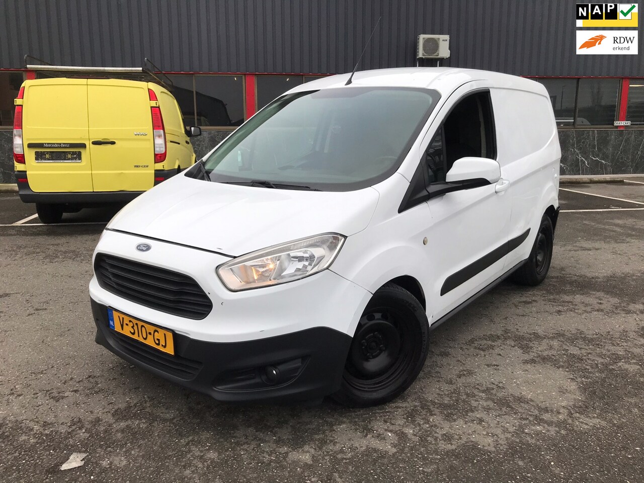 Ford Transit Courier - 1.5 TDCI Trend / NAP / EURO 6 / - AutoWereld.nl