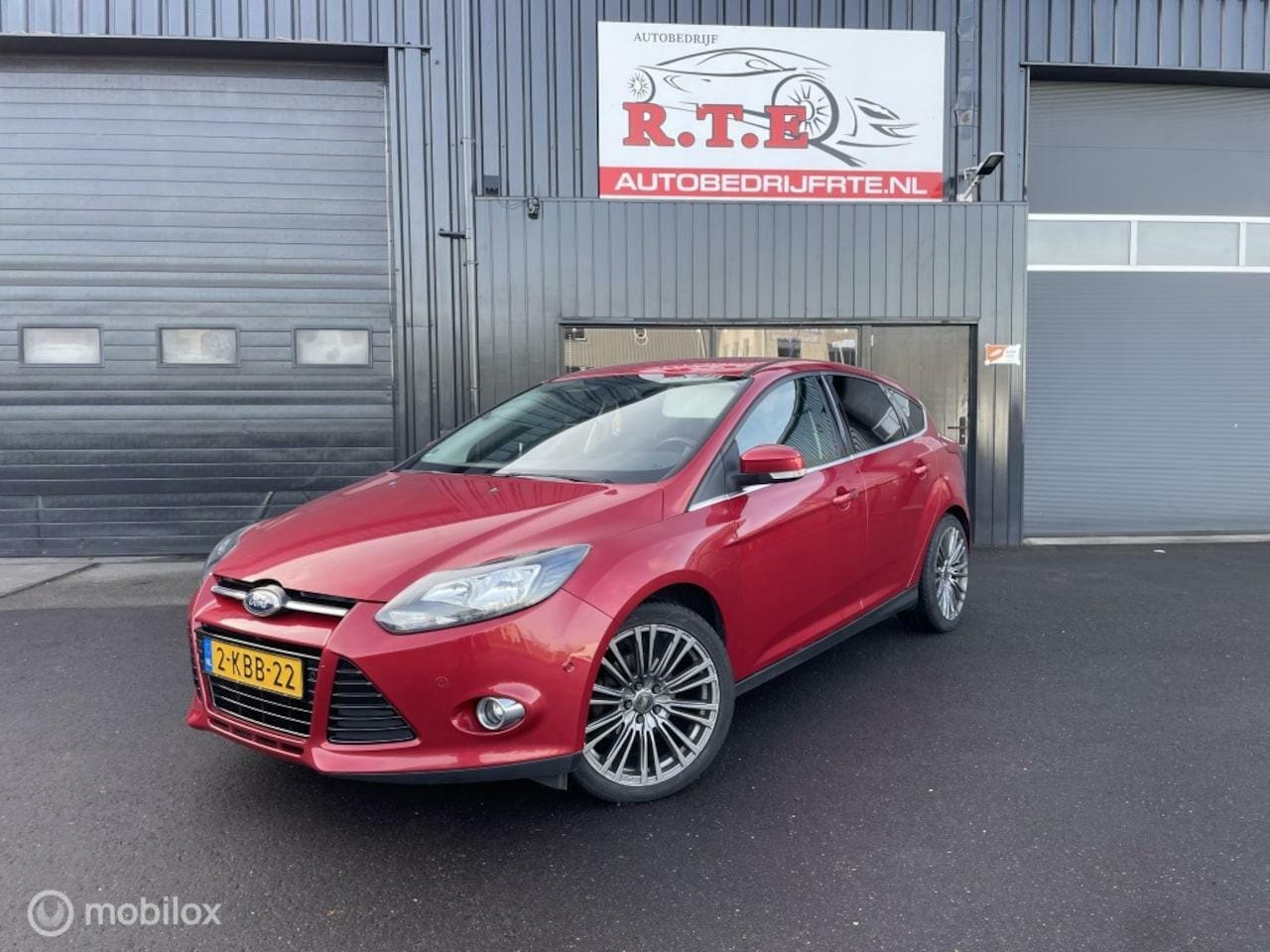 Ford Focus - 1.6 TDCI ECO. L. Ti. DAB+/Airco/Bleuthooth - AutoWereld.nl