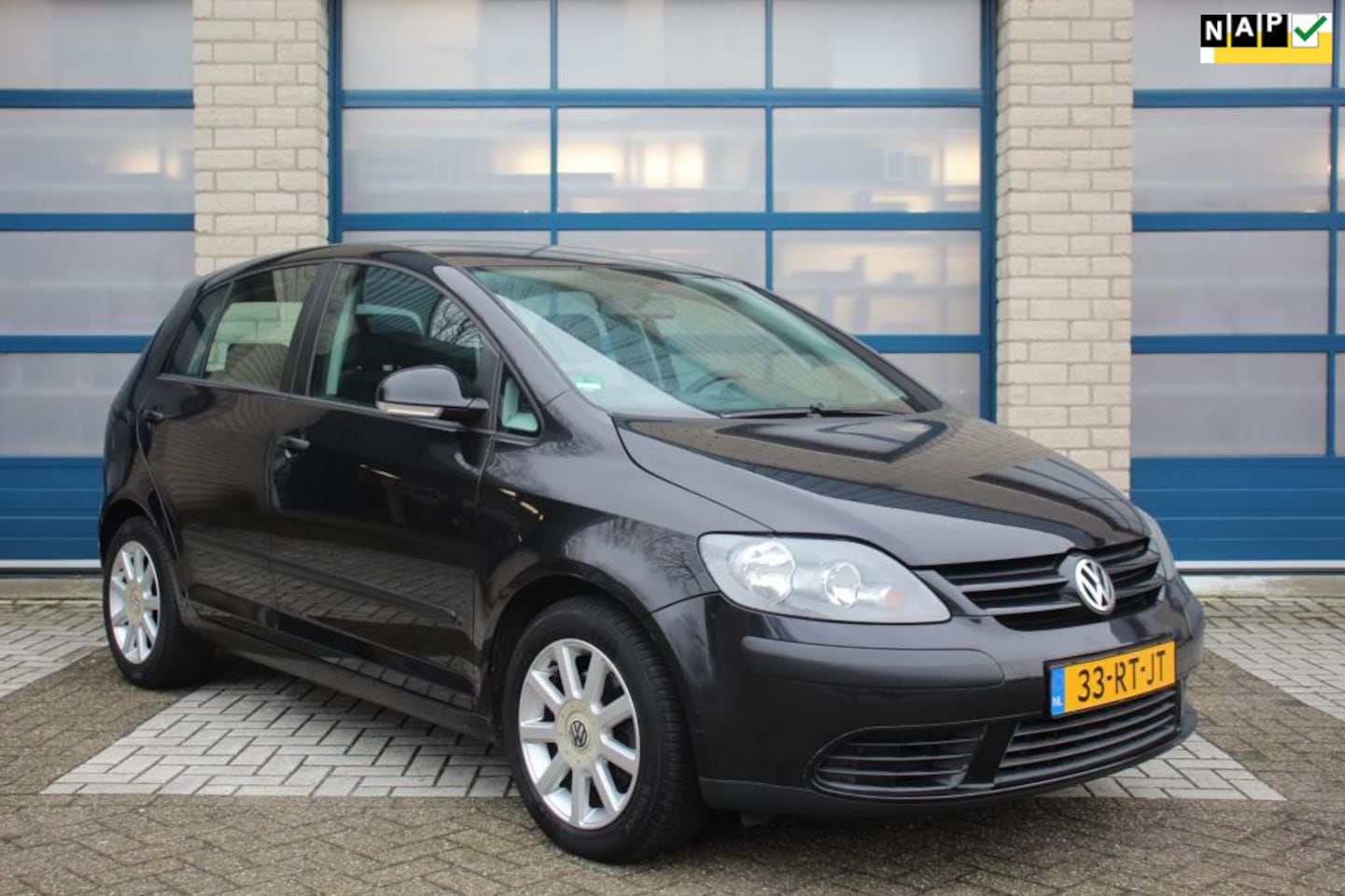 Volkswagen Golf Plus - 1.6 FSI Turijn 5drs Airco - bluetooth - isofix - aux - lm velgen - NAP - AutoWereld.nl