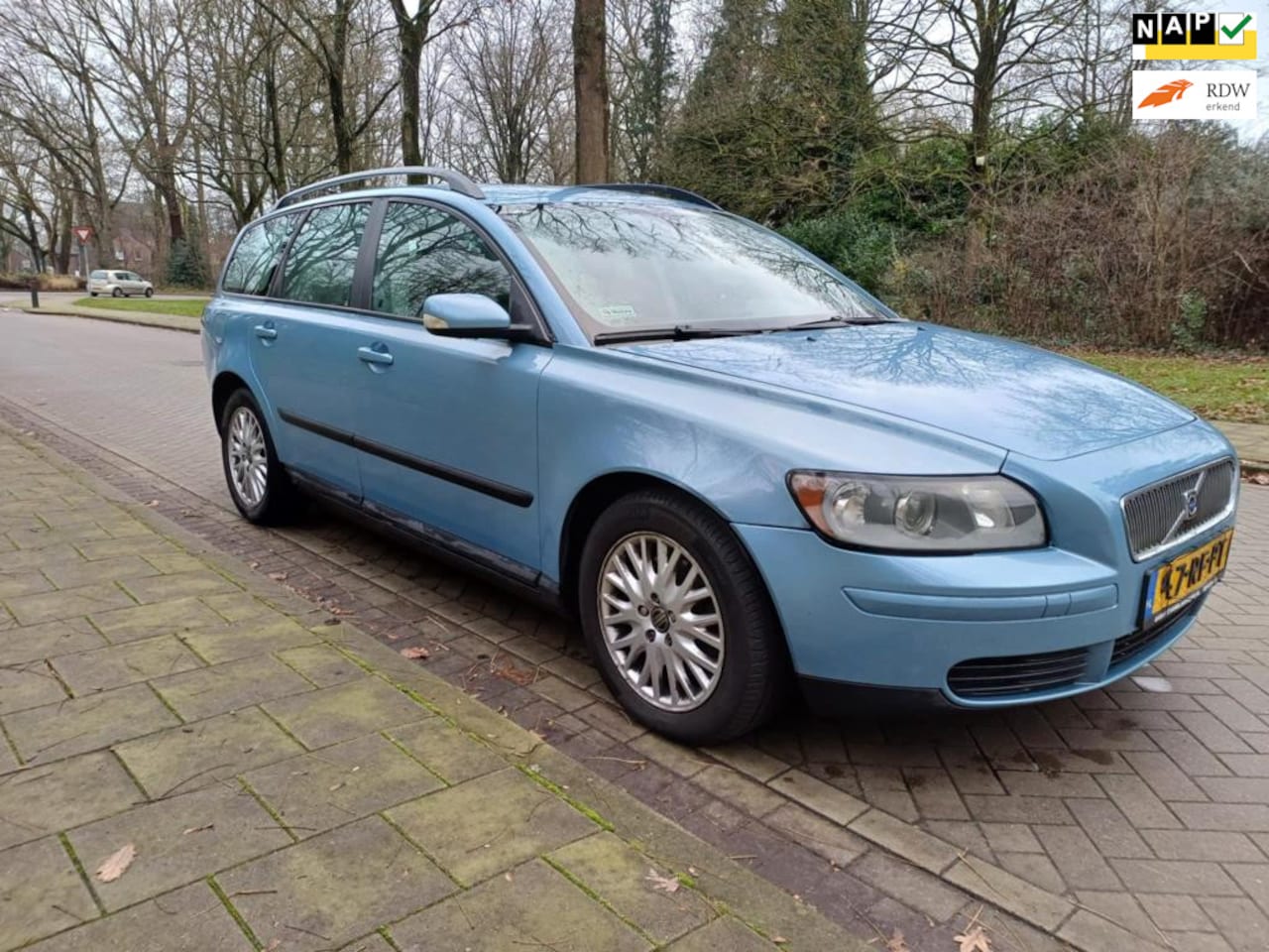 Volvo V50 - 2.4 built for ultimate reliability. Stylish, safe - AutoWereld.nl