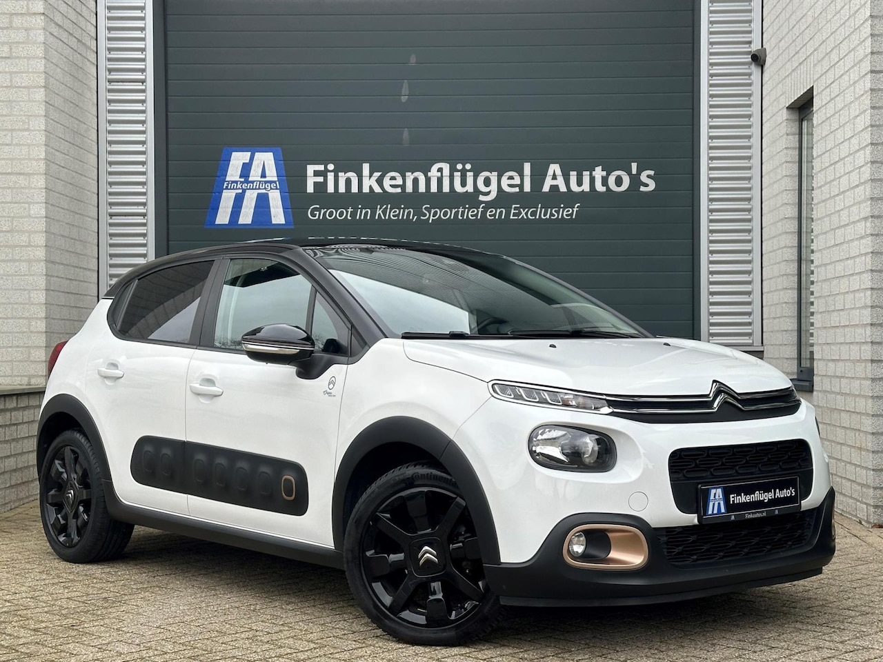 Citroën C3 - 1.2 PureTech S&S Shine Automaat |Panorama |Camera |Apple.Carpl | - AutoWereld.nl