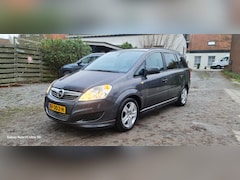 Opel Zafira - 1.8 Executive Opel Zafira 1.8i 16V 7 pers AIRCO