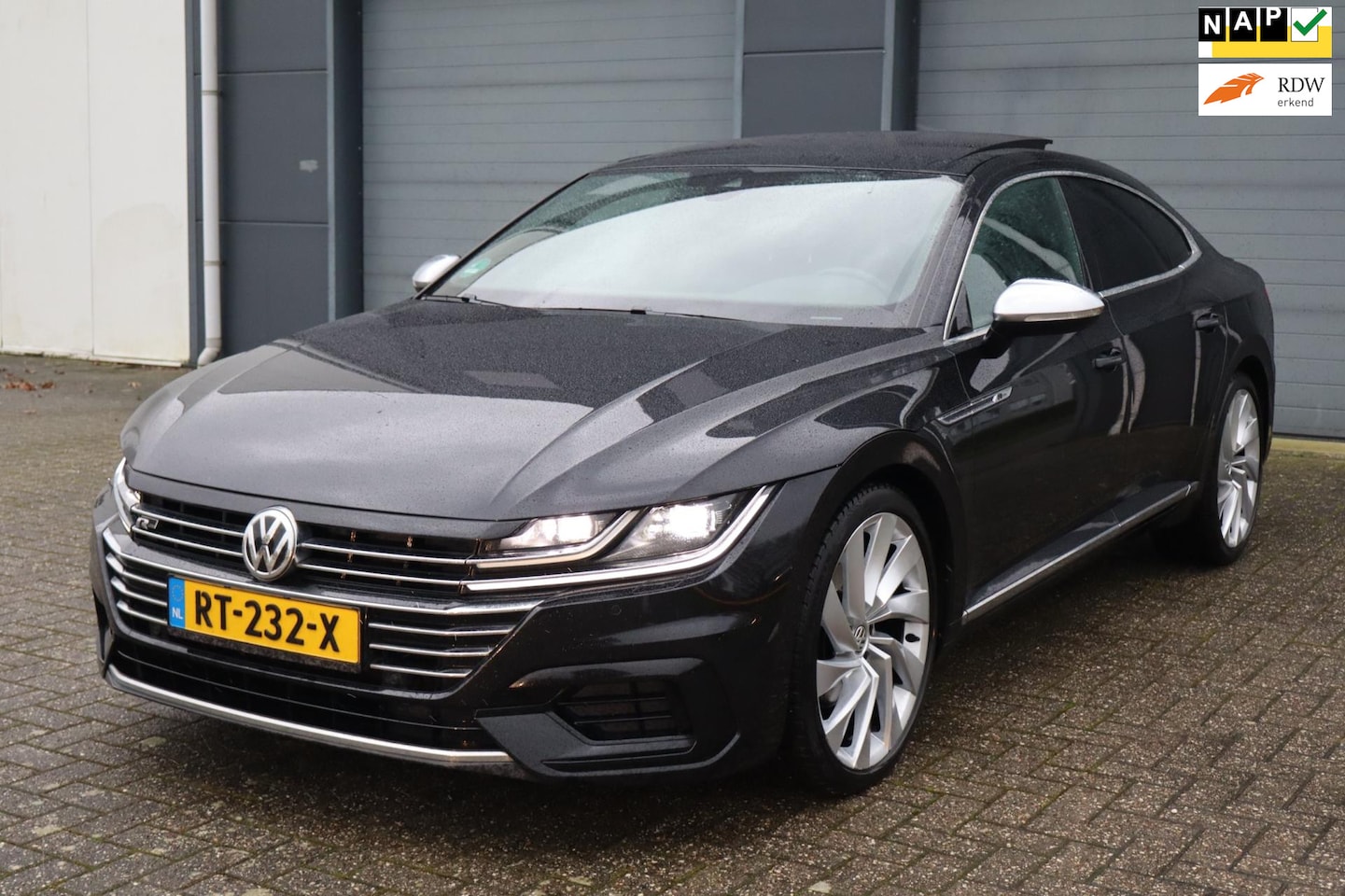 Volkswagen Arteon - 2.0 TDI Business R-Line 2018 - AutoWereld.nl