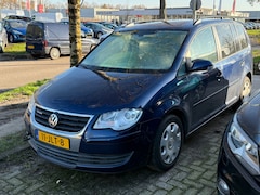 Volkswagen Touran - 1.9 TDI 7Persoon Motor Defect