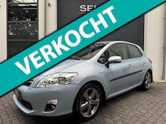 Toyota Auris - 1.8 Full Hybrid Limited 100 Pk Navigatie/Camera/Bluetooth/PDC/Climate Control/Elekt Ramen/