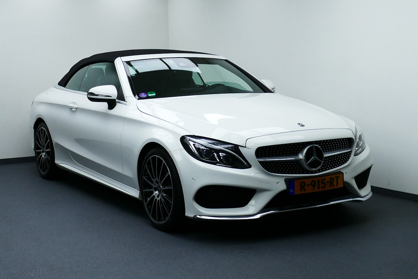 Mercedes-Benz C-klasse Cabrio - 180 Premium Plus. Burmester, 19"LMV, Half Leer, Stoelverw, Led Koplampen - AutoWereld.nl