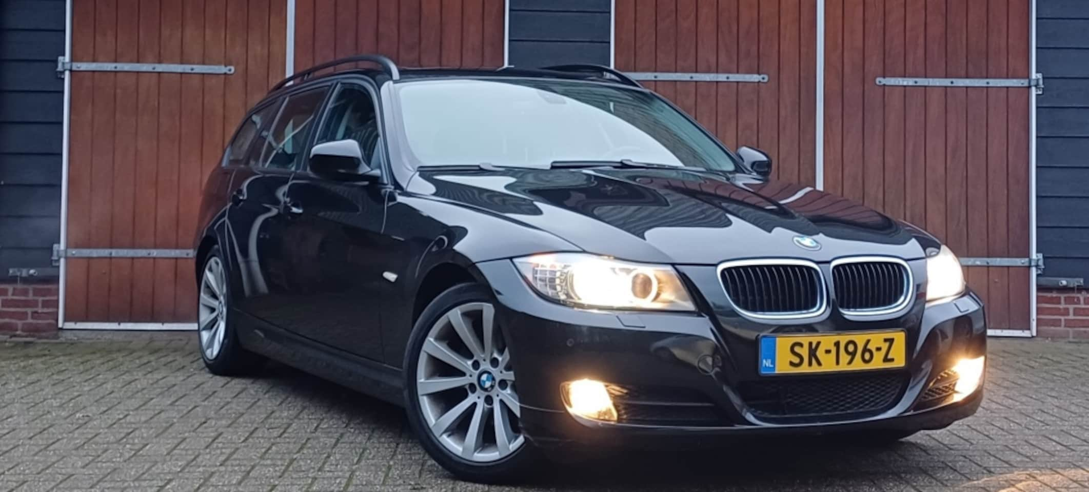 BMW 3-serie Touring - 318i High Executive 318i High Executive, Bluetooth, Trekhaak, Youngtimer, Nette auto - AutoWereld.nl