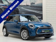 MINI One - 1.5 Chili Automaat 102 PK Turbo 5 Deurs / Airco / Navigatie / Panoramadak / 17" LM Velgen