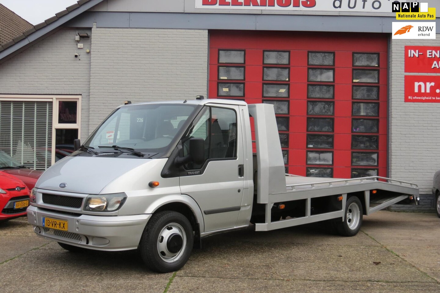 Ford Transit - 350L 2.4TDdi Dubbellucht // 144.000 dkm , Tijhof // - AutoWereld.nl