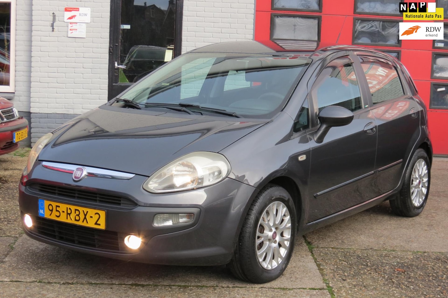 Fiat Punto Evo - 1.3 M-Jet Dynamic 1.3 M-Jet Dynamic , 5 DEURS, CLIMA , LM VELG - AutoWereld.nl