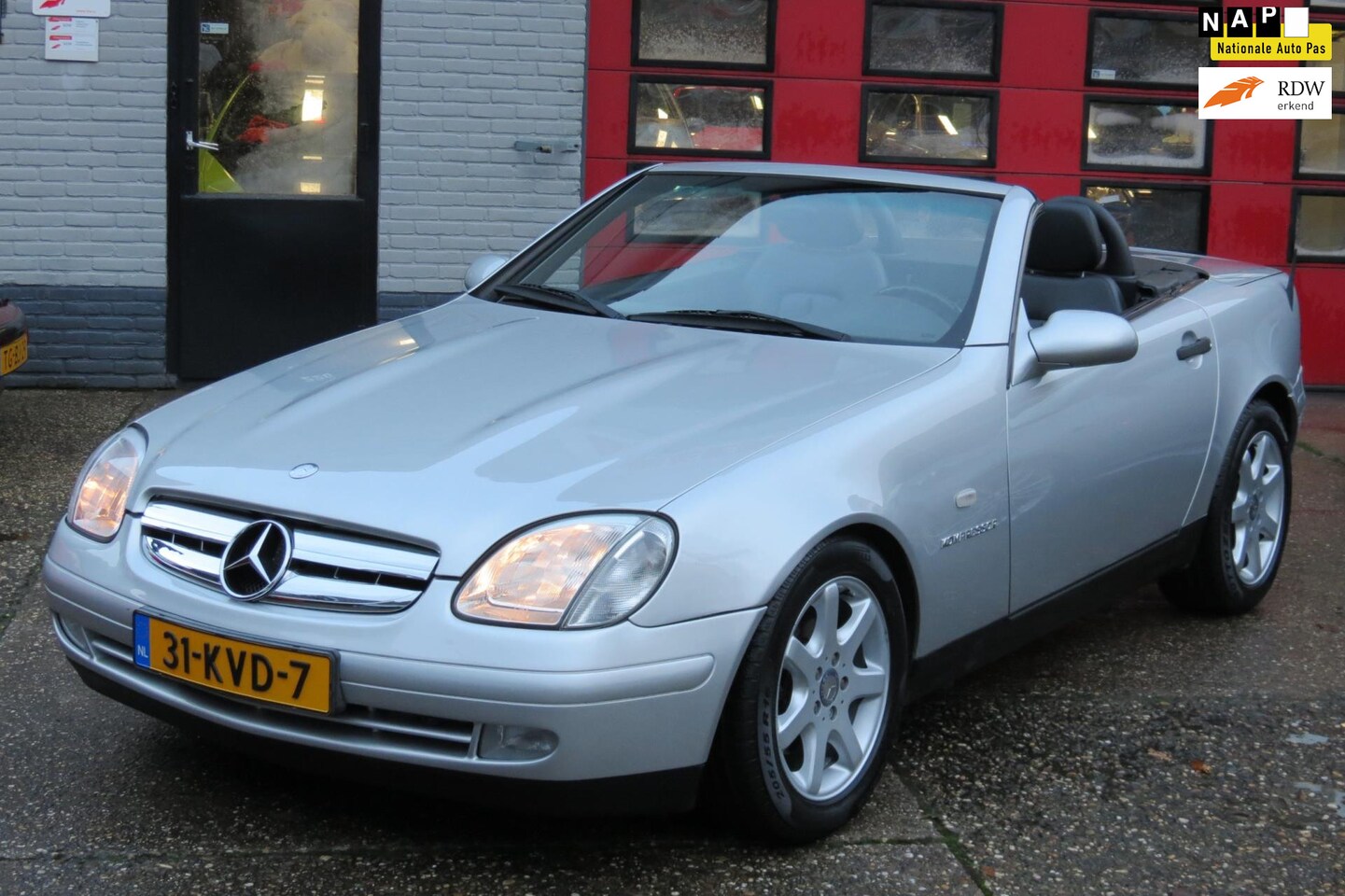 Mercedes-Benz SLK-klasse - 230 K. AUTOMAAT , LEDER , YOUNGTIMER - AutoWereld.nl