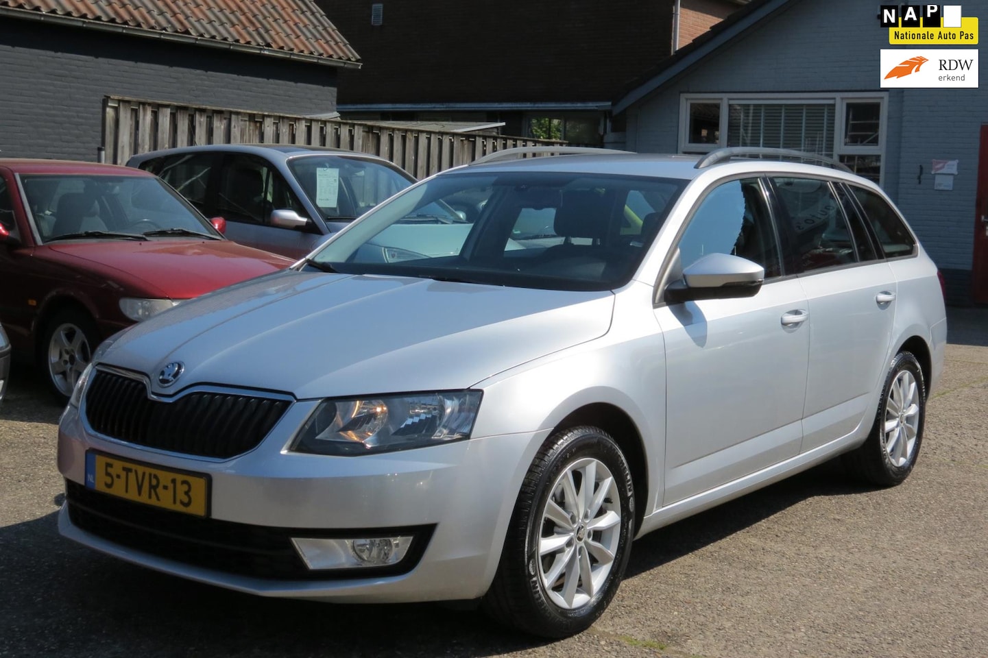 Skoda Octavia Combi - 1.2 TSI Businessline, NAVI, PDC, LM VELG , CR CONTROL - AutoWereld.nl