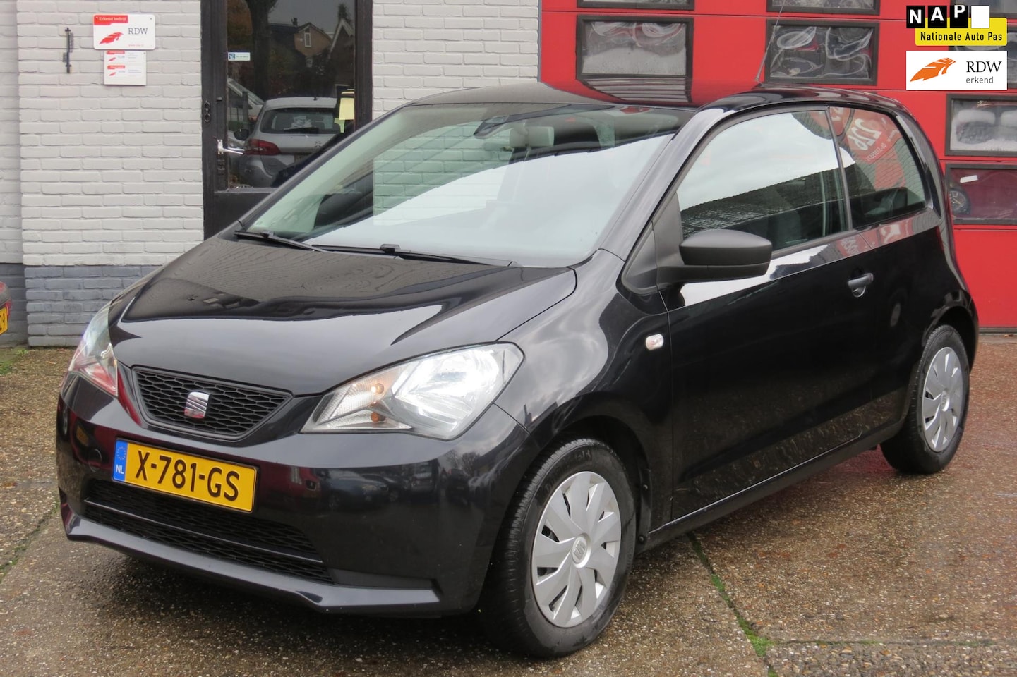 Seat Mii - 1.0 Style 1.0 Style , AIRCO, NAVIGATIE ,ZWART - AutoWereld.nl