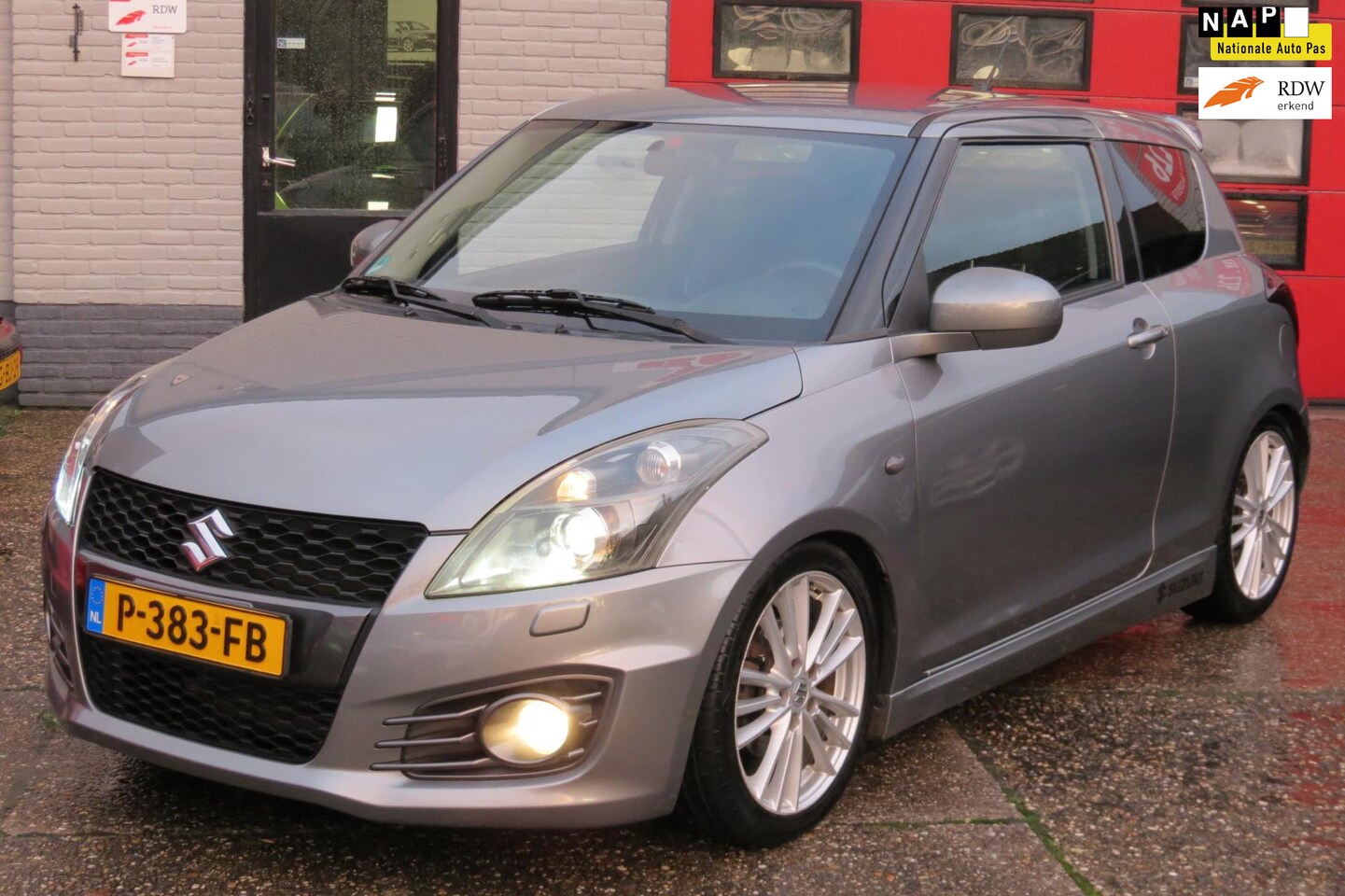 Suzuki Swift - 1.6 Sport 1.6 Sport ,AIRCO,LM VELG , 136 pk - AutoWereld.nl