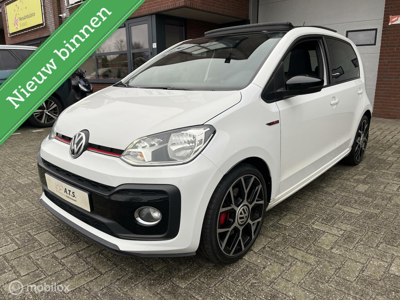 Volkswagen Up! - 1.0 TSI GTI PANO-DAK*CAMERA*CLIMA*PDC*CRUISE* - AutoWereld.nl