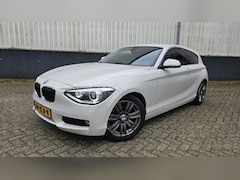 BMW 1-serie - 114i EDE Business+ nw distributie ketting