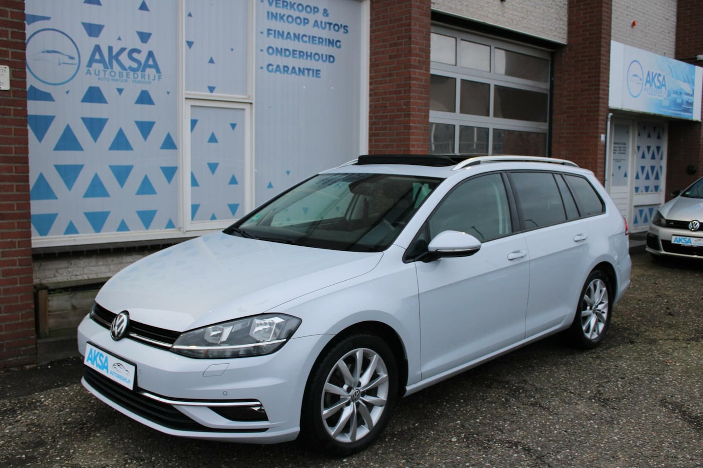 Volkswagen Golf Variant - 1.4 TSI 125 pk Highline Pano/Standkachel/CarPlay/Stuurverw/Garantie - AutoWereld.nl