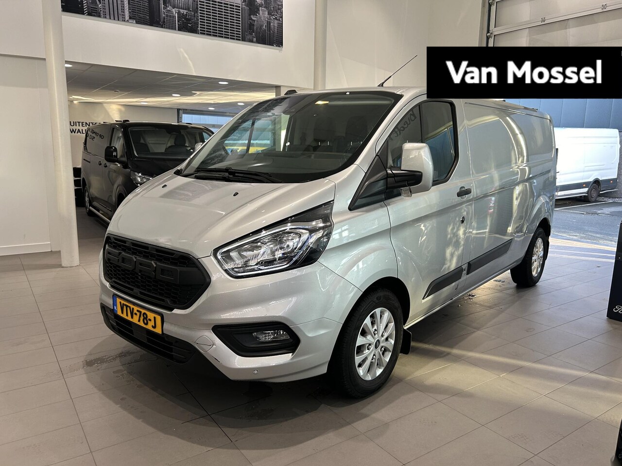 Ford Transit Custom - 300 2.0 TDCI L2H1 Limited 300 2.0 TDCI L2H1 Limited - AutoWereld.nl