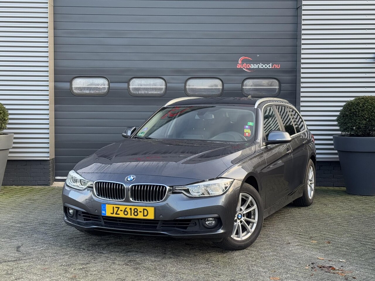 BMW 3-serie Touring - 320i Centennial High Executive | Navigatie | Lederen Bekleding | Climate Control | Elektri - AutoWereld.nl