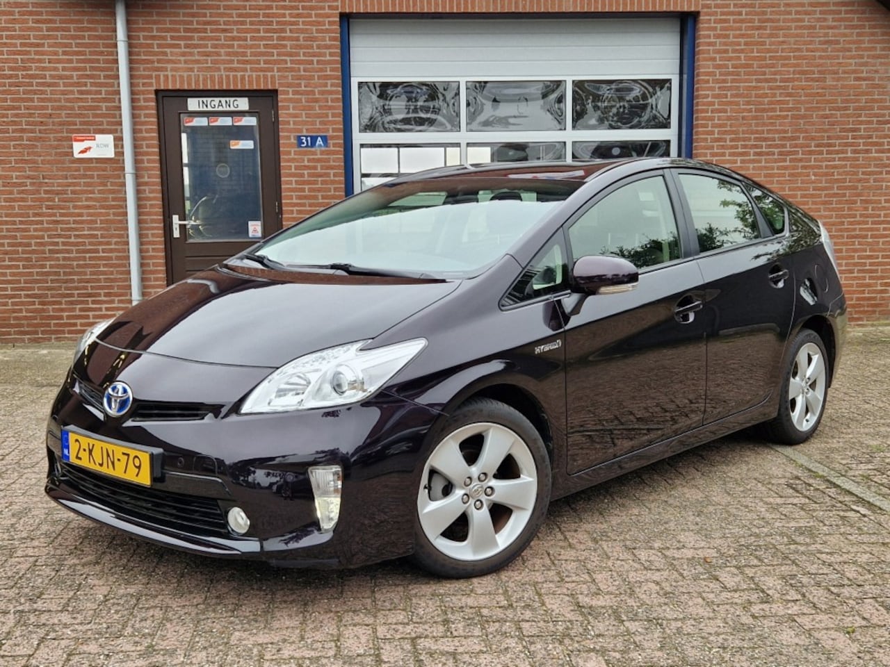 Toyota Prius - 1.8 Hybrid Dynamic Business Navigatie NL-auto Cruise - AutoWereld.nl